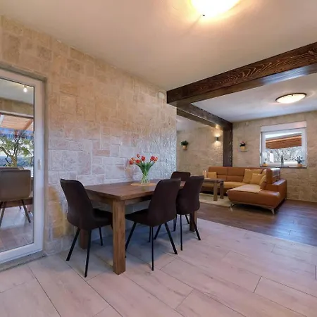 Stone House Captivating In Zadar *