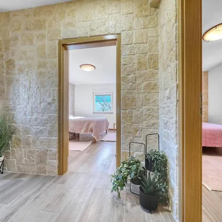 Stone House Captivating In Zadar *