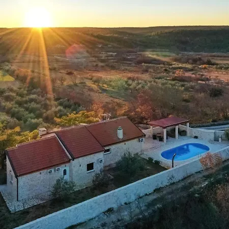 Stone House Captivating In Zadar Pridraga